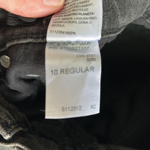 Boys Size 10 Levi Jeans - Picture 3 of 5